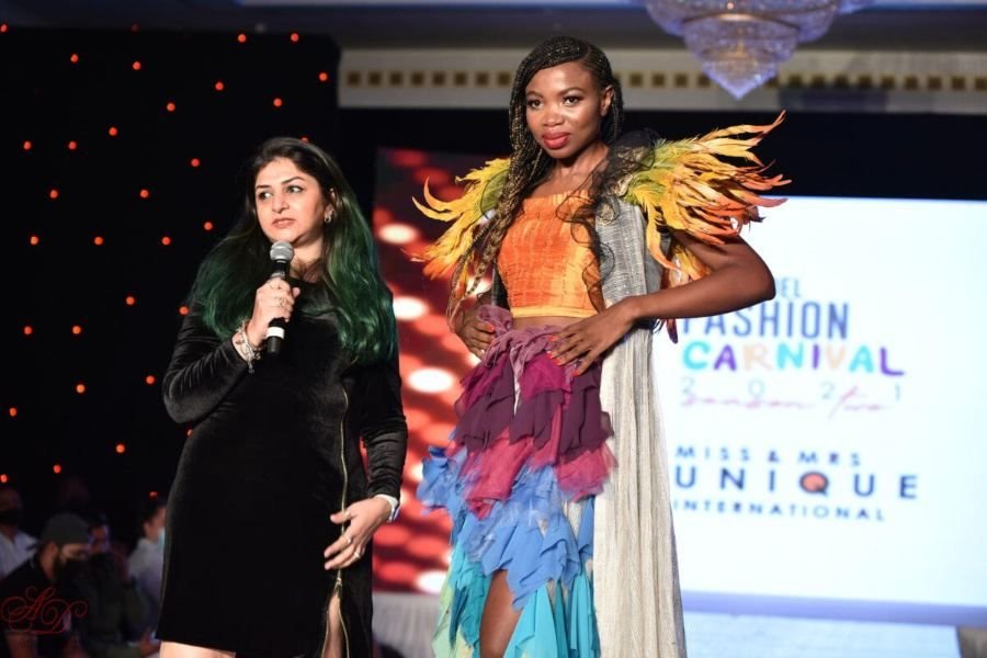Feathered look with designer